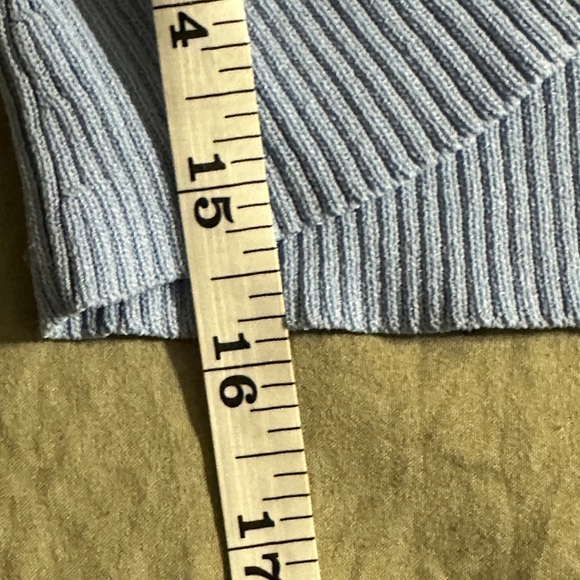 NWT - Minkpink cropped twist front knit top. Size medium - Picture 7 of 8